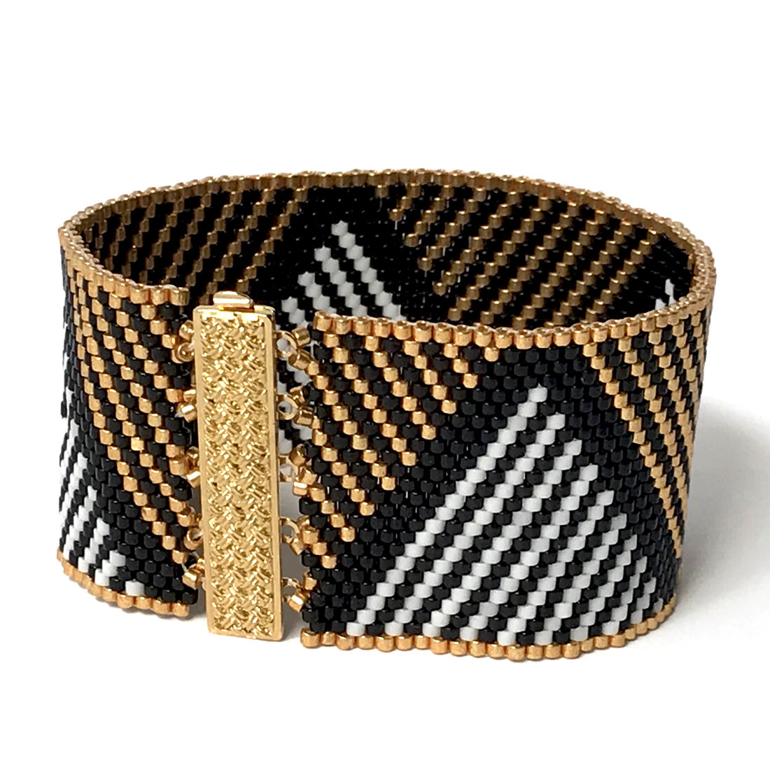 black and white triangle pattern beaded belt tutorial, begginer bead  tutorial