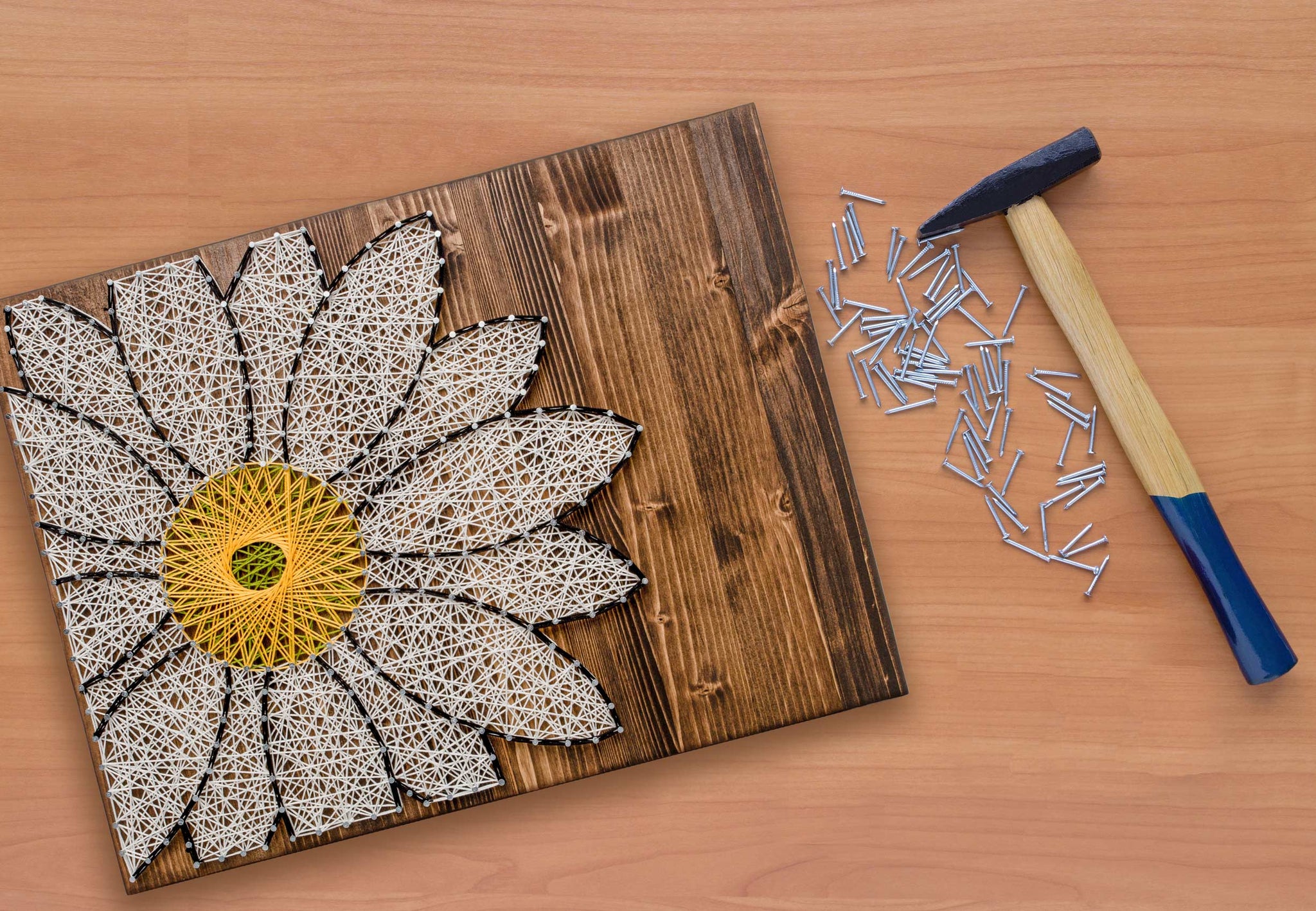 White Daisy String Art Kit - String of the Art